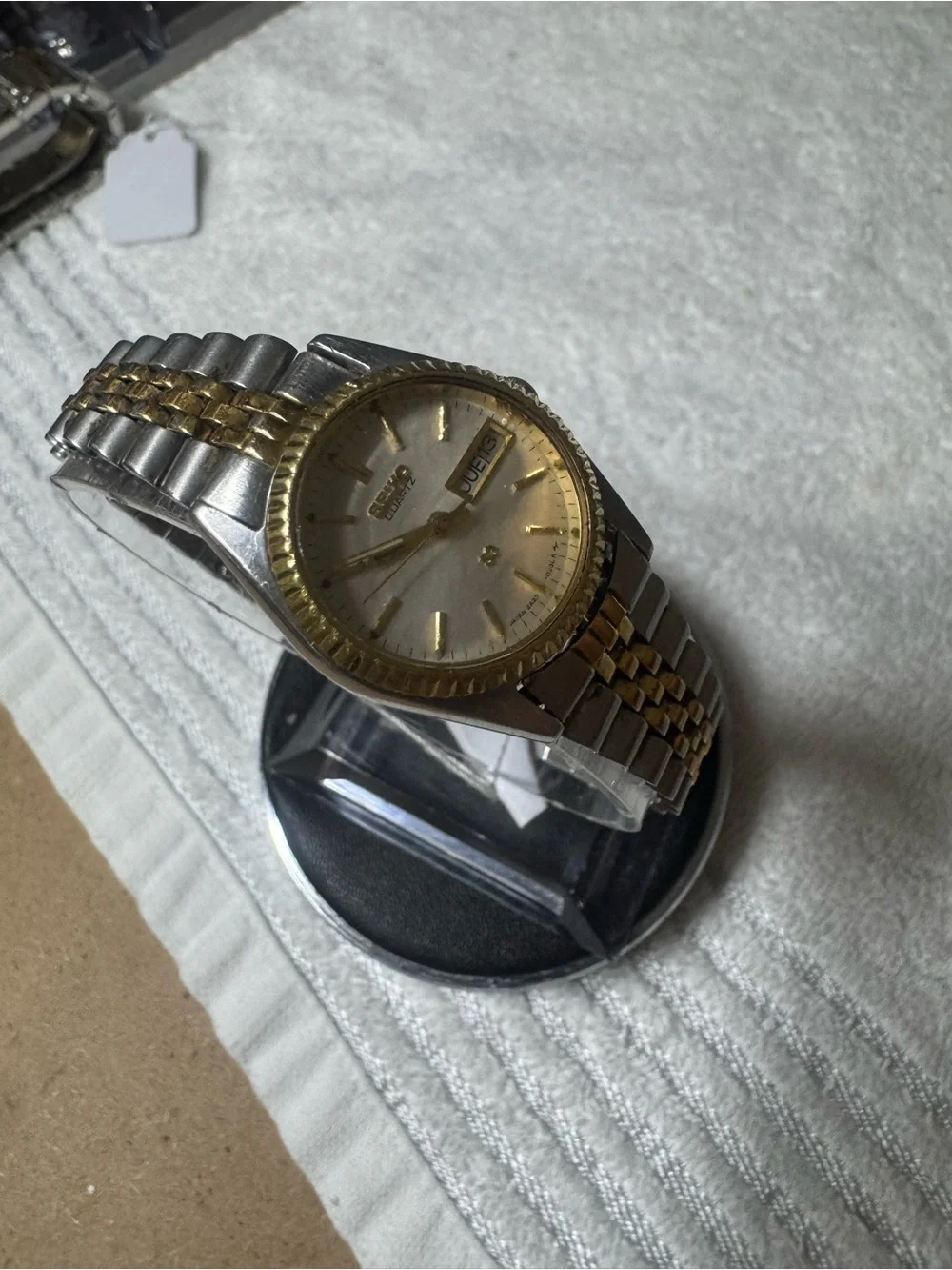 Seiko sq Two-Tone Silver and Gold Men's Quartz Watch